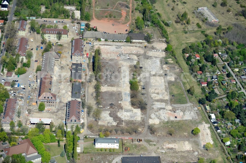 Berlin from above - Construction for the reconstruction and expansion of the old buildings listed building Patersdorfer - Regener - Zachenberger Strasse in the district Karlshorst in Berlin