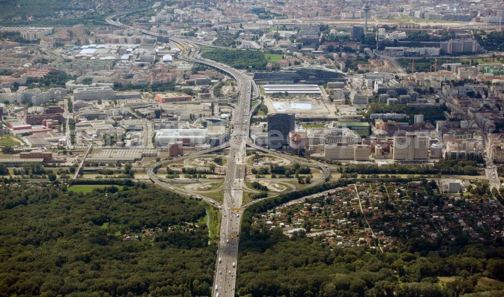 Wien from the bird's eye view: Construction site of the redevelopment of the intersection Knoten Prater of the federal motorway A23 Suedosttangente in Vienna in Austria