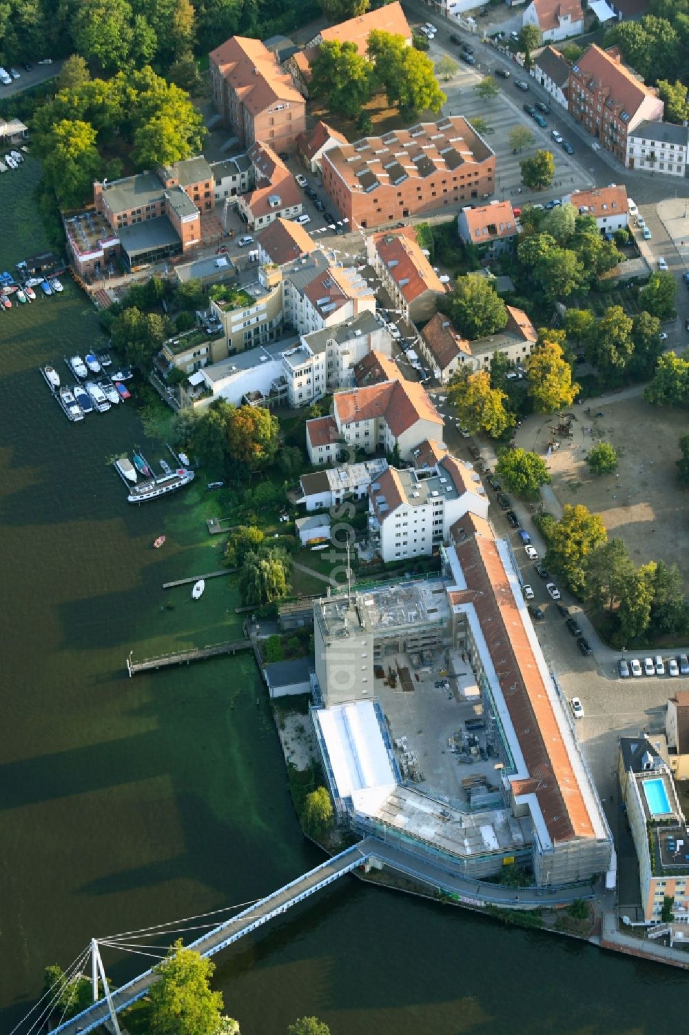 Aerial photograph Berlin - Construction for the reconstruction of Berufsfeuerwache and Freiwillige Feuerwehr Koepenick on Katzengraben in the district Koepenick in Berlin, Germany