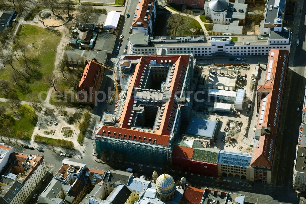 Aerial image Berlin - Construction for the reconstruction the formerly Haupttelegrafenamt zum neuen Buero- and Geschaeftskomplex FORUM on MUSEUMSINSEL on Monbijoustrasse - Oranienburger Strasse - Tucholskystrasse - Ziegelstrasse in the district Mitte in Berlin, Germany