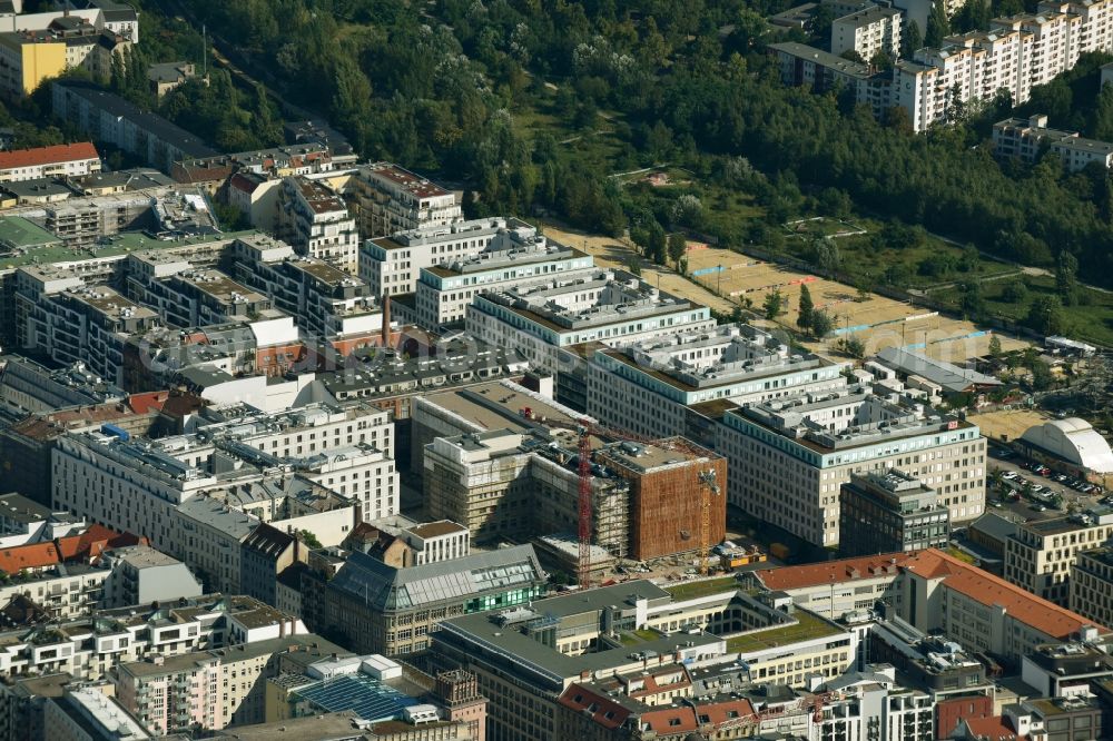 Aerial image Berlin - Construction site of redevelopments of the former opera workshops to the actor's school Hochschule fuer Schauspielkunst Ernst Busch (HfS) on Zinnowitzer Strasse in the Mitte part of Berlin