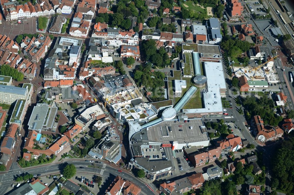 Lingen (Ems) from above - View on a reconstruction site for a new store an and shopping center Lookentor in the Lookenstrasse in Lingen ( Ems ) in the state Lower Saxony