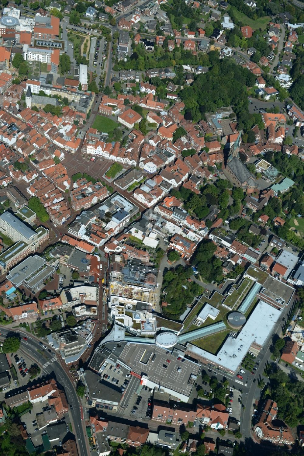 Aerial image Lingen (Ems) - View on a reconstruction site for a new store an and shopping center Lookentor in the Lookenstrasse in Lingen ( Ems ) in the state Lower Saxony