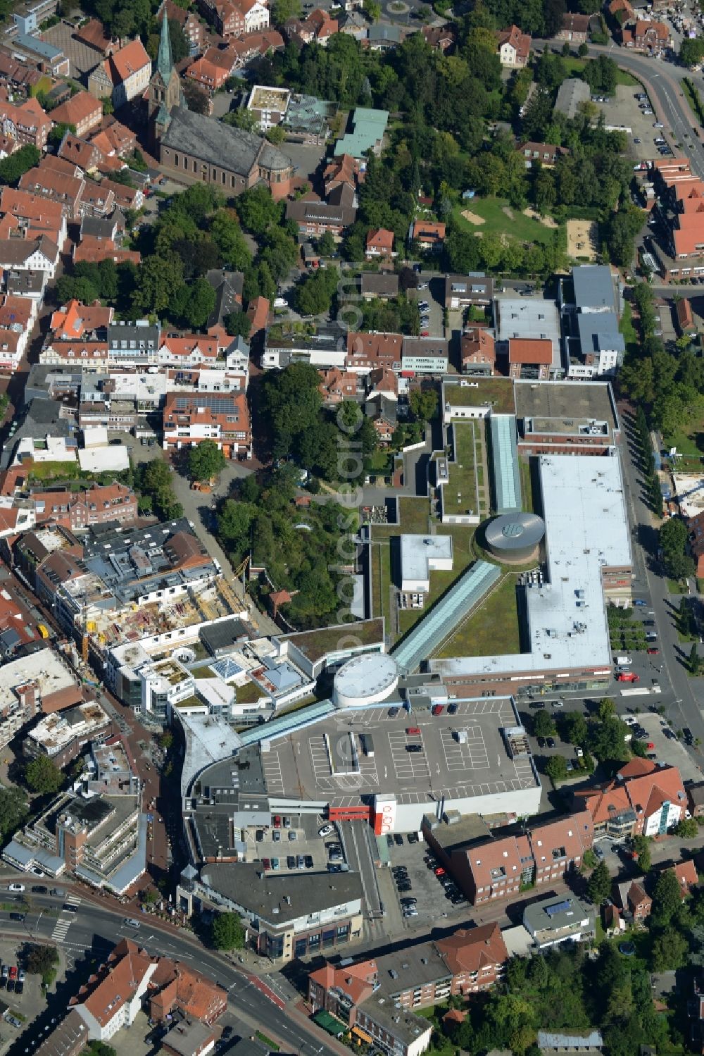 Aerial image Lingen (Ems) - View on a reconstruction site for a new store in the Lookenstrasse in Lingen ( Ems ) headed by the building company Hofschroeer GmbH & Co. KG in the state Lower Saxony