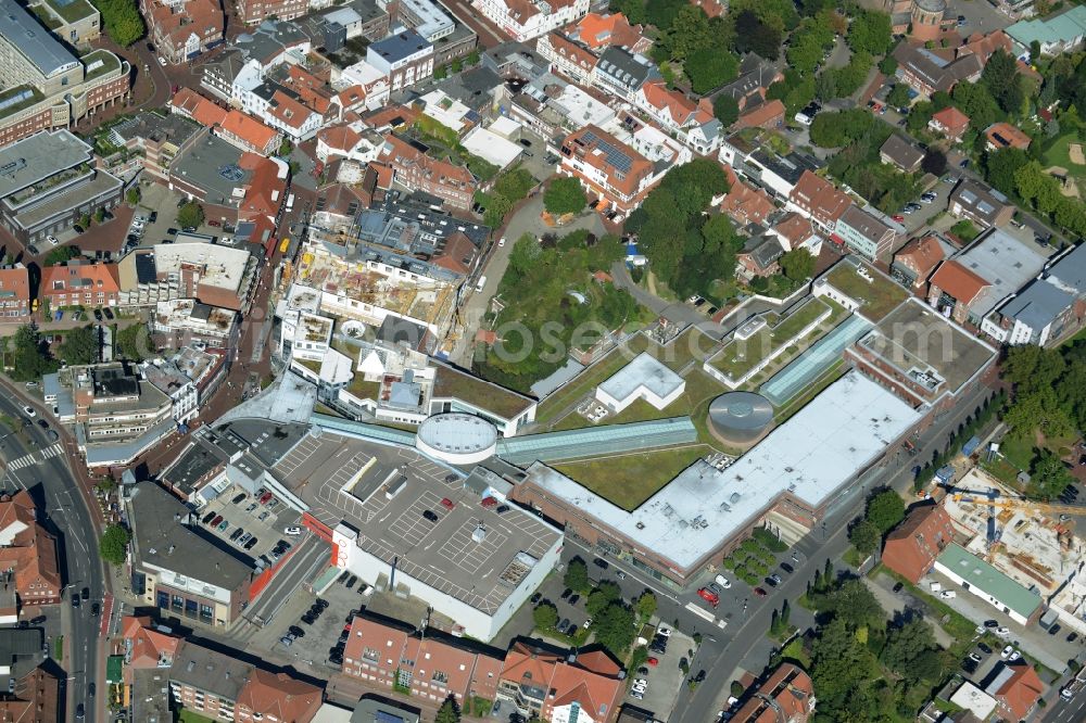 Lingen (Ems) from the bird's eye view: View on a reconstruction site for a new store in the Lookenstrasse in Lingen ( Ems ) headed by the building company Hofschroeer GmbH & Co. KG in the state Lower Saxony