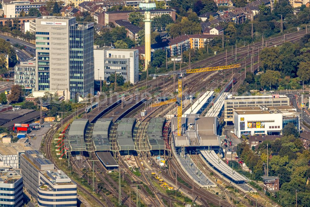 Duisburg from above - Construction site for the conversion of the main train station of the Deutsche Bahn Duisburger Welle on Otto-Keller-Strasse in the district of Dellviertel in Duisburg in the Ruhr area in the state North Rhine-Westphalia, Germany