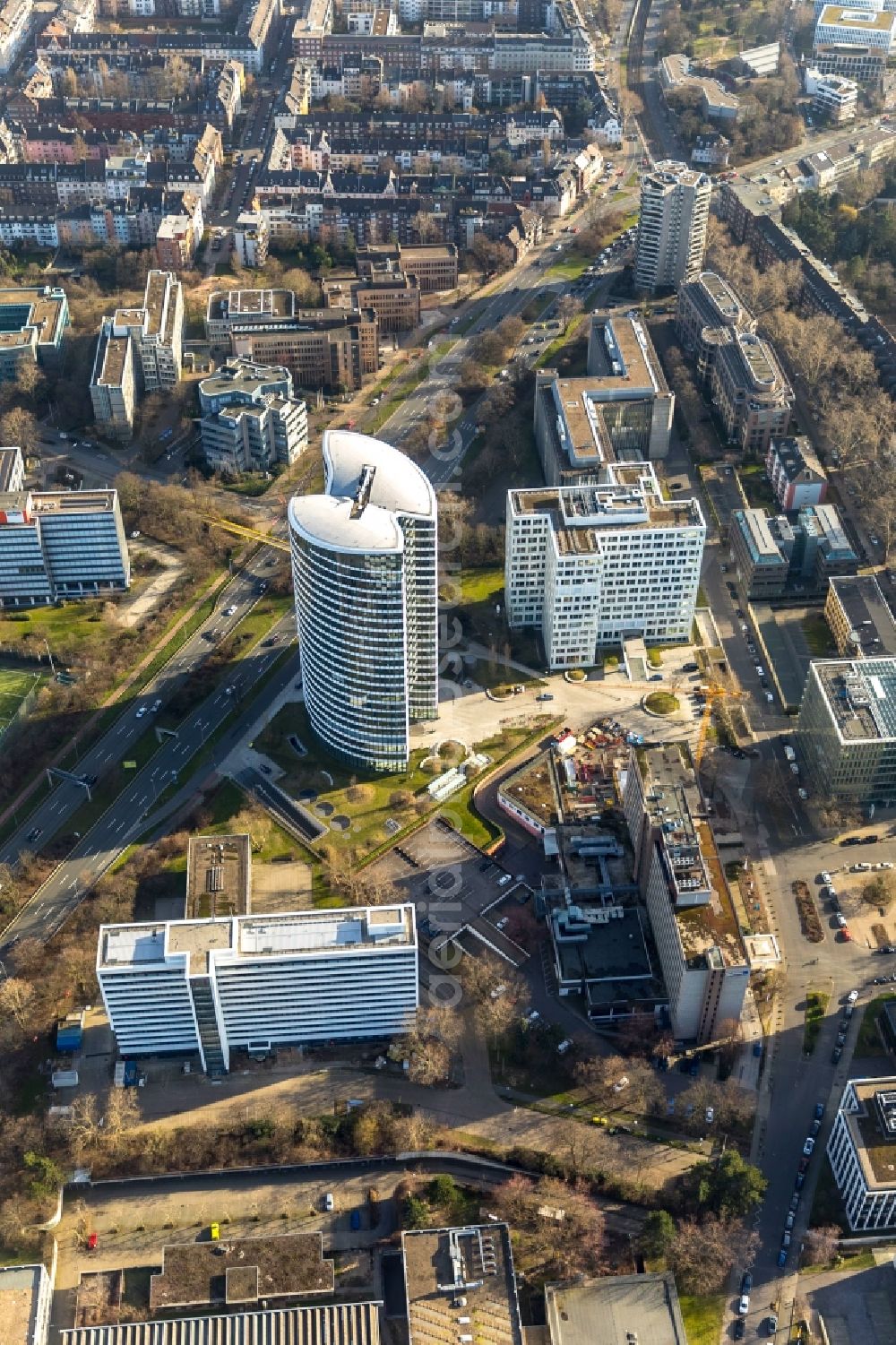 Aerial image Düsseldorf - New construction site the hotel complex Radisson Blu Scandinavia Hotel on Karl-Arnold-Platz in the district Golzheim in Duesseldorf in the state North Rhine-Westphalia, Germany