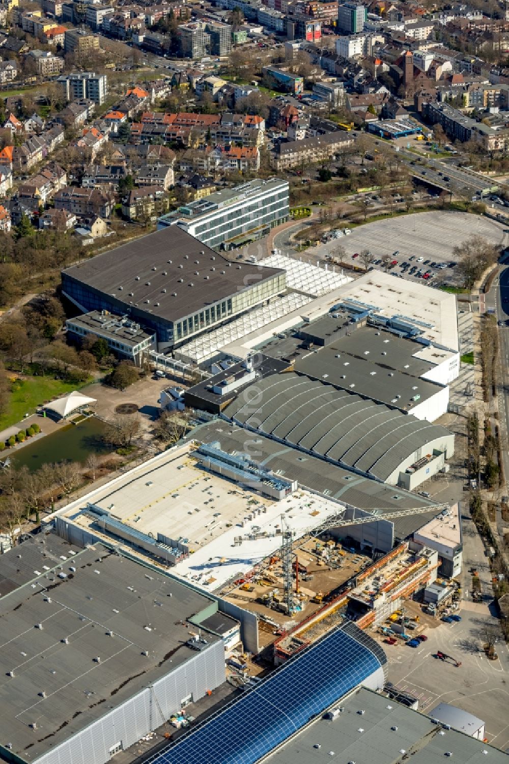 Aerial photograph Essen - Construction for the reconstruction of the fairground in the Norbertstrasse in Essen in the state North Rhine-Westphalia