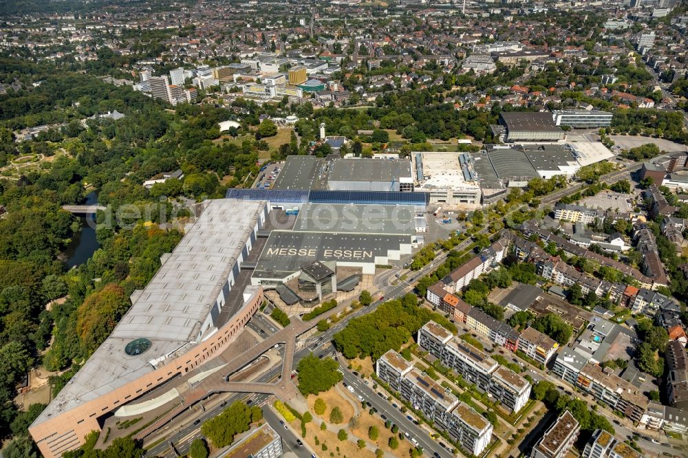 Aerial photograph Essen - Construction for the reconstruction of the fairground in the Norbertstrasse in Essen in the state North Rhine-Westphalia