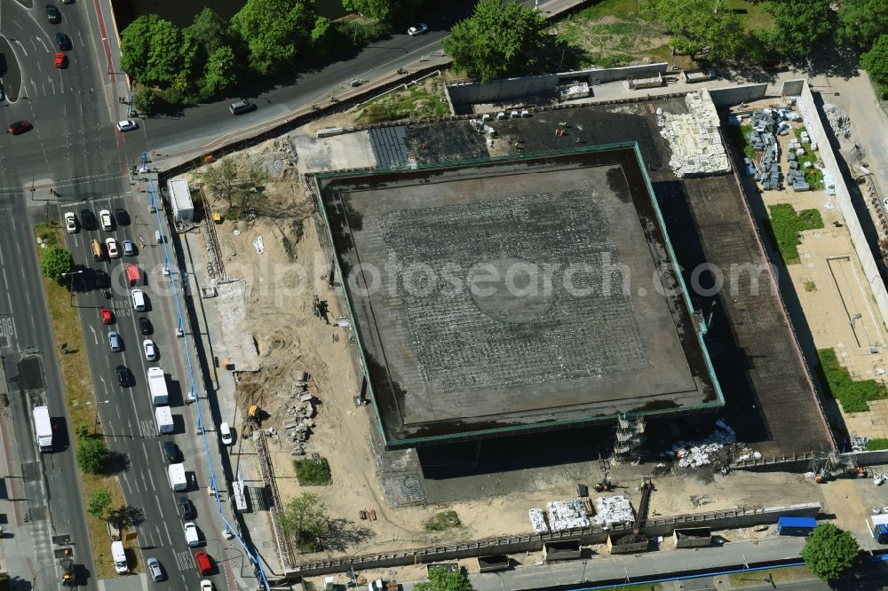 Berlin from the bird's eye view: Construction for the reconstruction of Neue Nationalgalerie on Potsdamer Strasse in Berlin, Germany