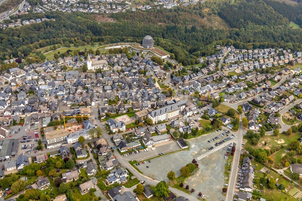 Aerial photograph Winterberg - Construction site for the conversion of the school building of the Winterberg secondary school to the Winterberg / Medebach secondary school in Winterberg in the federal state of North Rhine-Westphalia, Germany