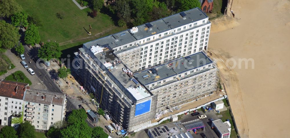 Berlin from the bird's eye view: Construction site for residential new construction in the Liesenstrasse - disability road in Berlin - Mitte