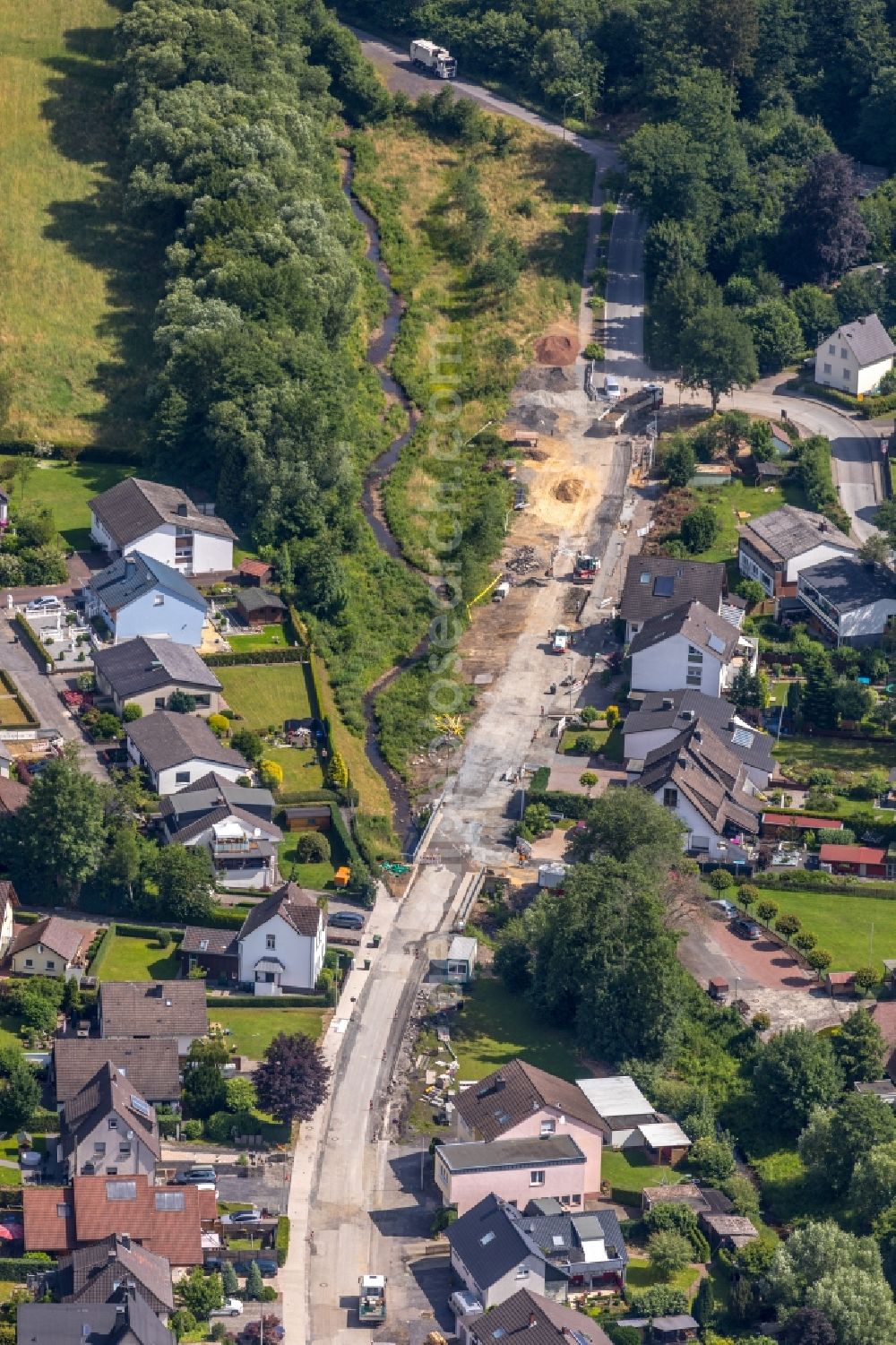 Aerial photograph Arnsberg - Construction site for the renewal and rehabilitation of the road of Wannestrasse in Arnsberg in the state North Rhine-Westphalia, Germany