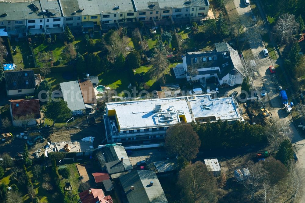 Berlin from the bird's eye view: Of new construction site for the construction of a kindergarten building and Nursery school on Dirschauer Strasse in the district Mahlsdorf in Berlin, Germany