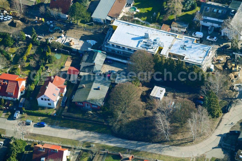 Aerial photograph Berlin - Of new construction site for the construction of a kindergarten building and Nursery school on Dirschauer Strasse in the district Mahlsdorf in Berlin, Germany