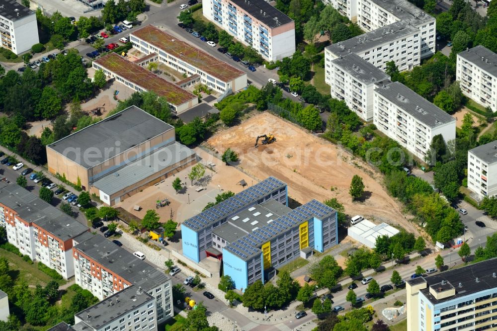 Schwerin from above - New construction site for the construction of a kindergarten building and Nursery school on Friedrich-Engels-Strasse - Robert-Havemann-Strasse in Schwerin in the state Mecklenburg - Western Pomerania, Germany