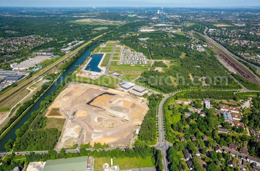 Aerial photograph Gelsenkirchen - Building site for the construction and layout of a new park with paths and green areas in Gelsenkirchen in the state North Rhine-Westphalia, Germany