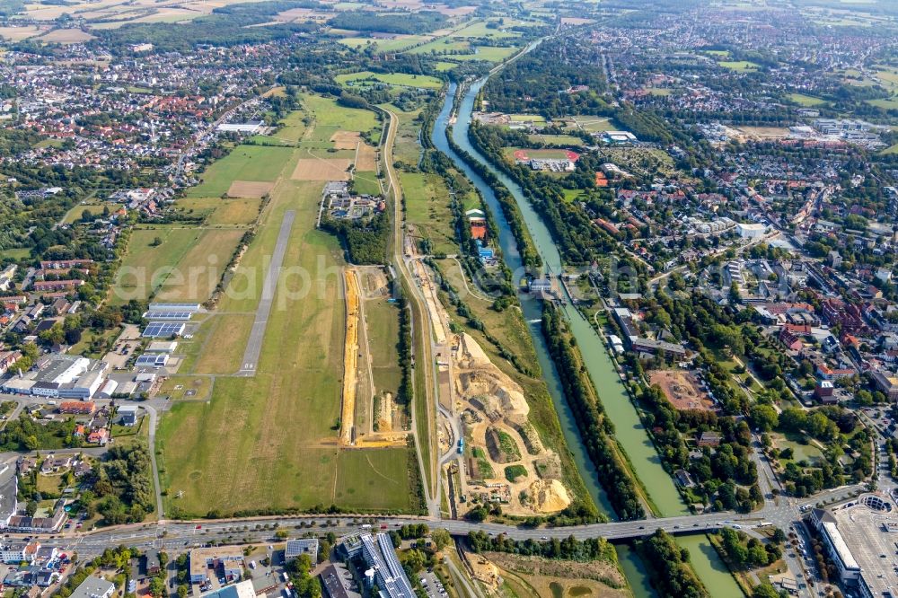 Hamm from the bird's eye view: Building site for the construction and layout of a new park with paths and green areas of Erlebnisraum Lippeaue along the Lippe in Hamm in the state North Rhine-Westphalia, Germany