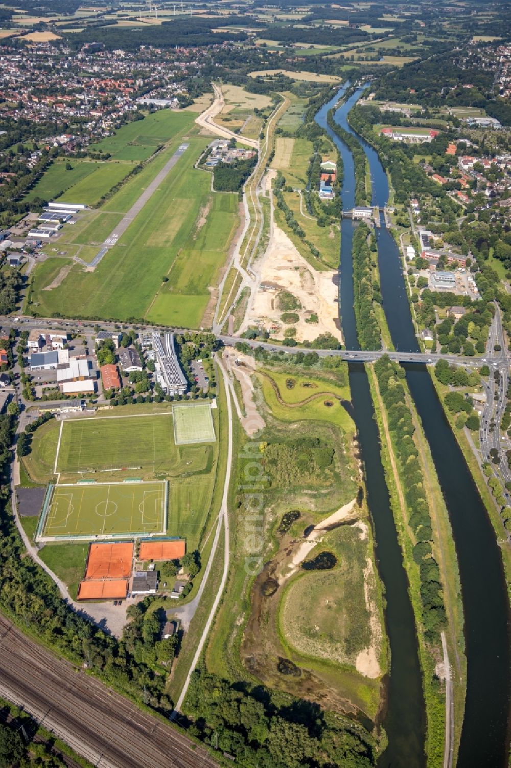 Aerial image Hamm - Building site for the construction and layout of a new park with paths and green areas of Erlebnisraum Lippeaue along the Lippe in Hamm in the state North Rhine-Westphalia, Germany