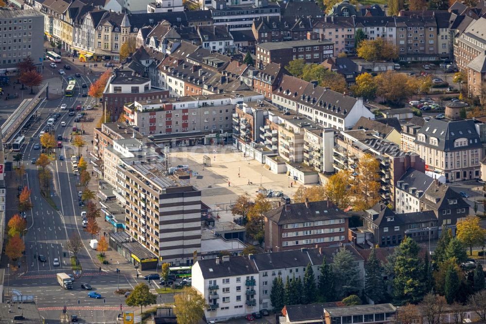 Bottrop from the bird's eye view: Building site for the construction and layout of a new park with paths and green areas at the Trapez grounds between Gladbecker Strasse and Horster Strasse in the district Stadtmitte in Bottrop at Ruhrgebiet in the state North Rhine-Westphalia, Germany