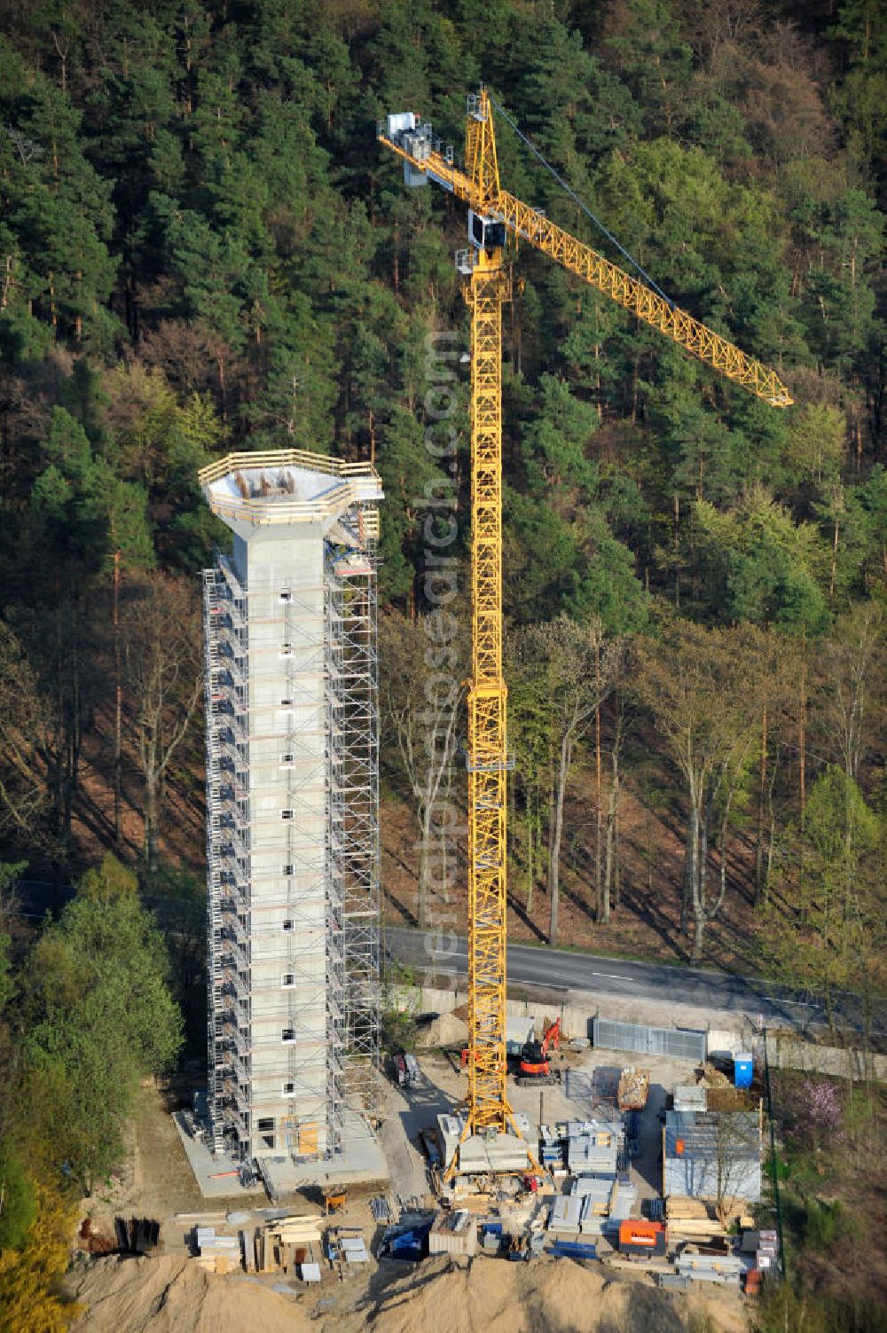 PRÖTZEL OT Heidekrug from above - Baustelle zur Errichtung eines Wetterradarturmes des DWD auf dem Gelände der ehemaligen Kaserne Heidekrug. Der durch die mib - märkische ingenieurbau gmbh errichtete Stahlbetonturm wurde eingerüstet durch die Frirma Schröter Gerüstbau. Construction site to build a weather radar tower of the DWD in the grounds of the former barracks Heidekrug.