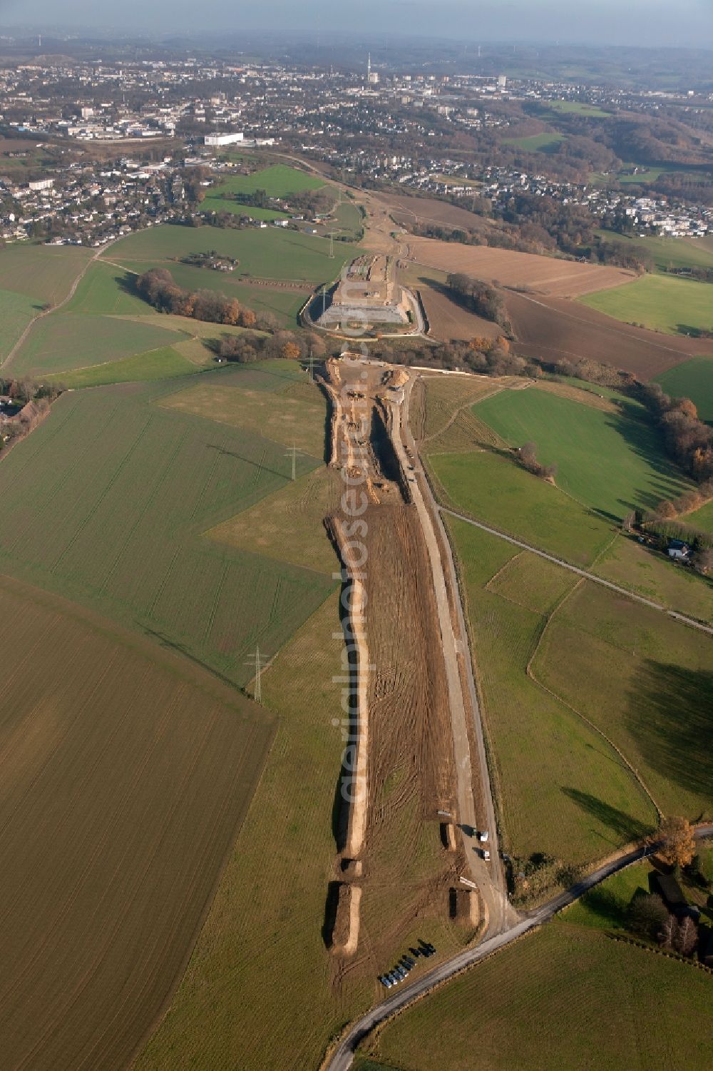 Velbert from above - Earthworks and excavation at the site for the expansion of the Federal Strassee 224 to the A40 motorway in Velbert in North Rhine-Westphalia