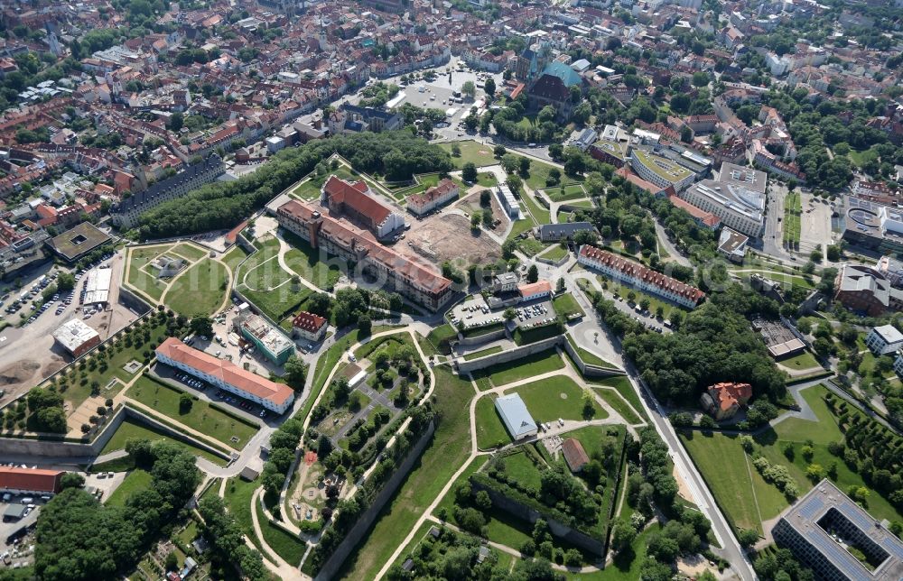 Erfurt from above - Construction site for the restoration of the Peterskirche for the Federal Garden Show 2021 on the Petersberg in Erfurt in the state of Thuringia, Germany