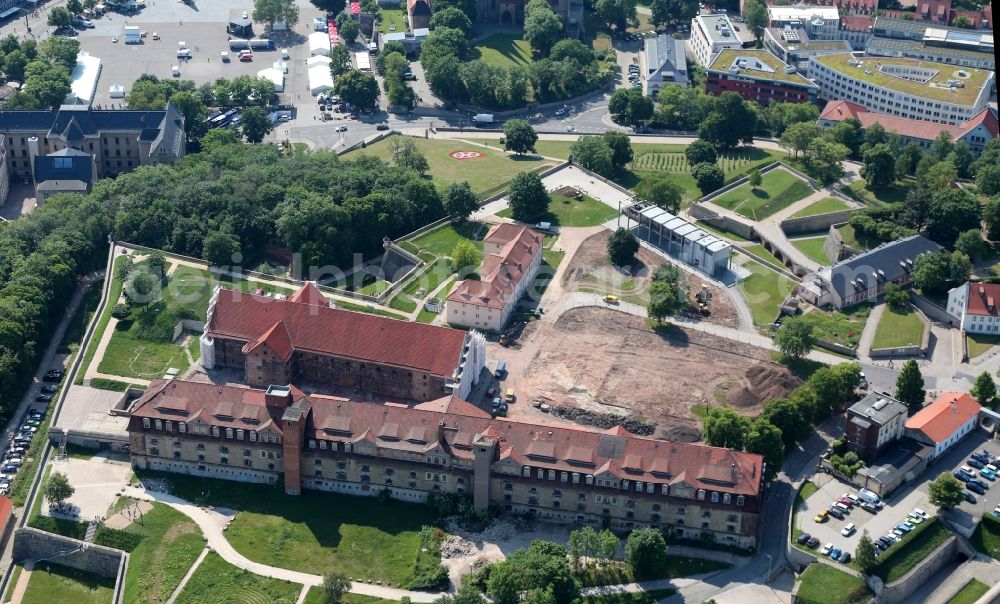 Erfurt from the bird's eye view: Construction site for the restoration of the Peterskirche for the Federal Garden Show 2021 on the Petersberg in Erfurt in the state of Thuringia, Germany