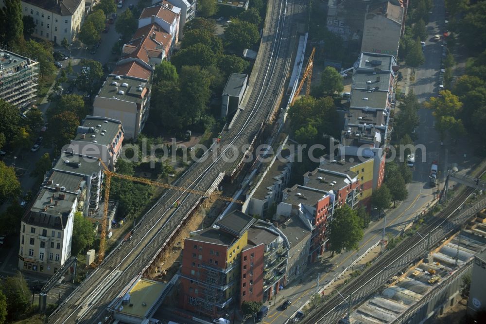 Aerial photograph Berlin - Construction for the renovation of the railway bridge building to route the train tracks an der Karlshorster Strasse in Berlin in Germany