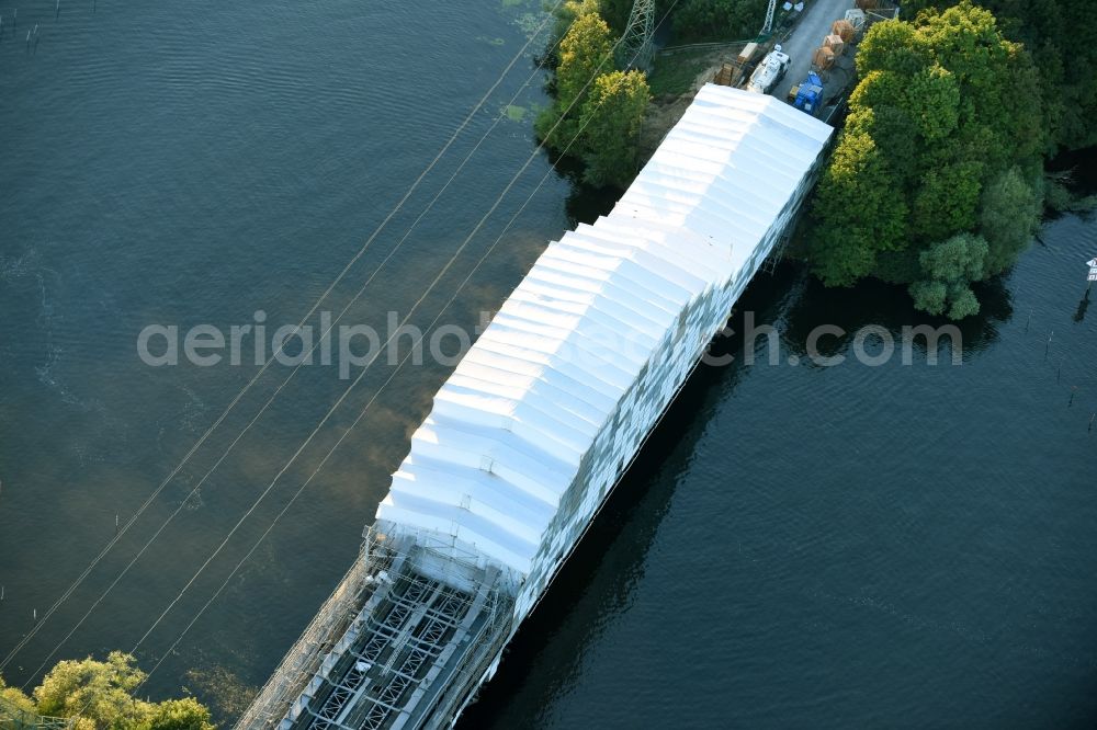 Aerial photograph Potsdam - Construction for the renovation of the railway bridge building to route the train tracks An der Pirschheide in the district Westliche Vorstadt in Potsdam in the state Brandenburg, Germany