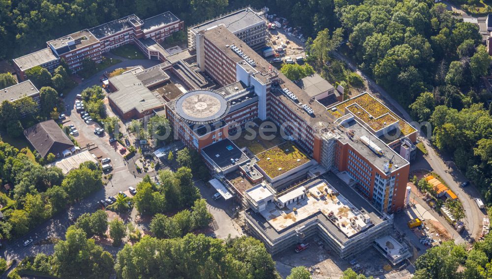 Hamm from above - Construction site for the expansion, renovation and modernization on the premises of the hospital St. Barbara-Klinik Hamm-Heessen GmbH Department of Urology at the Heessener Wald in the district Heessen in Hamm in the Ruhr area in the state North Rhine-Westphalia, Germany