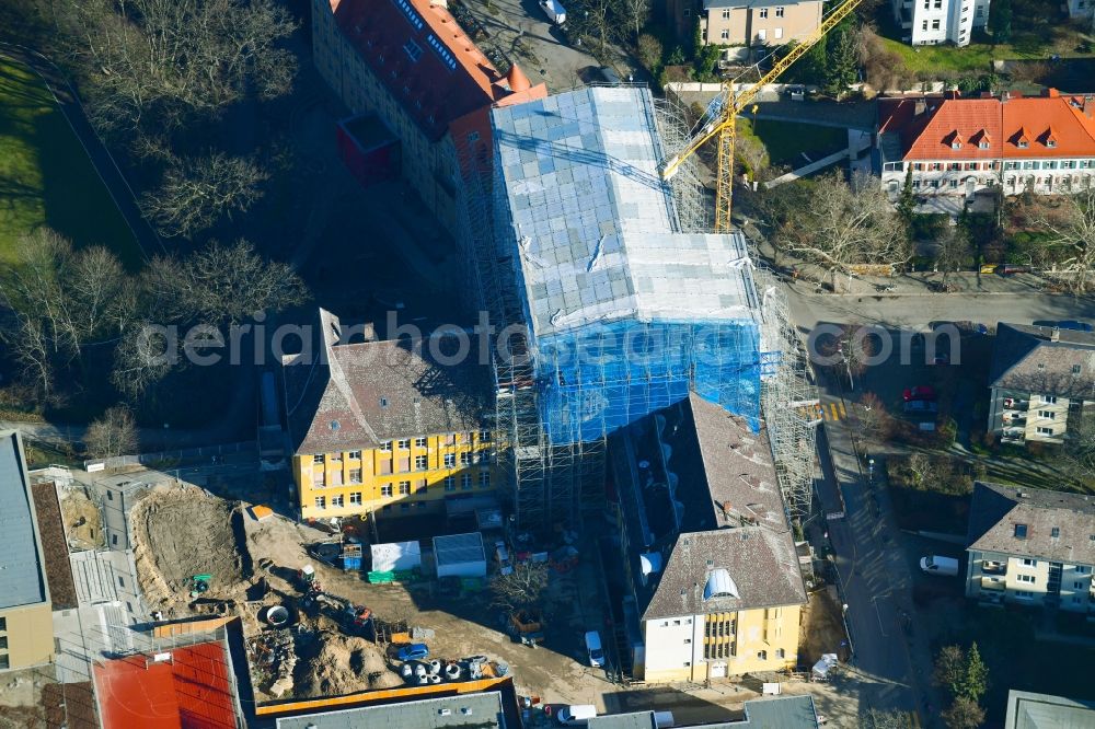 Berlin from the bird's eye view: Construction for the reconstruction of Fichtenberg-Oberschule on Rothenburgstrasse in the district Steglitz in Berlin, Germany