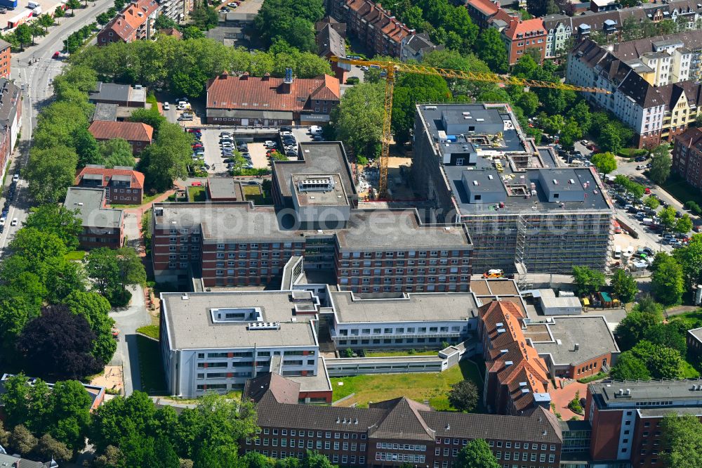 Aerial image Kiel - Construction site for the renovation of a building on the clinic premises of the hospital Staedtisches Krankenhaus on street Chemnitzstrasse in the district Schreventeich in Kiel in the state Schleswig-Holstein, Germany