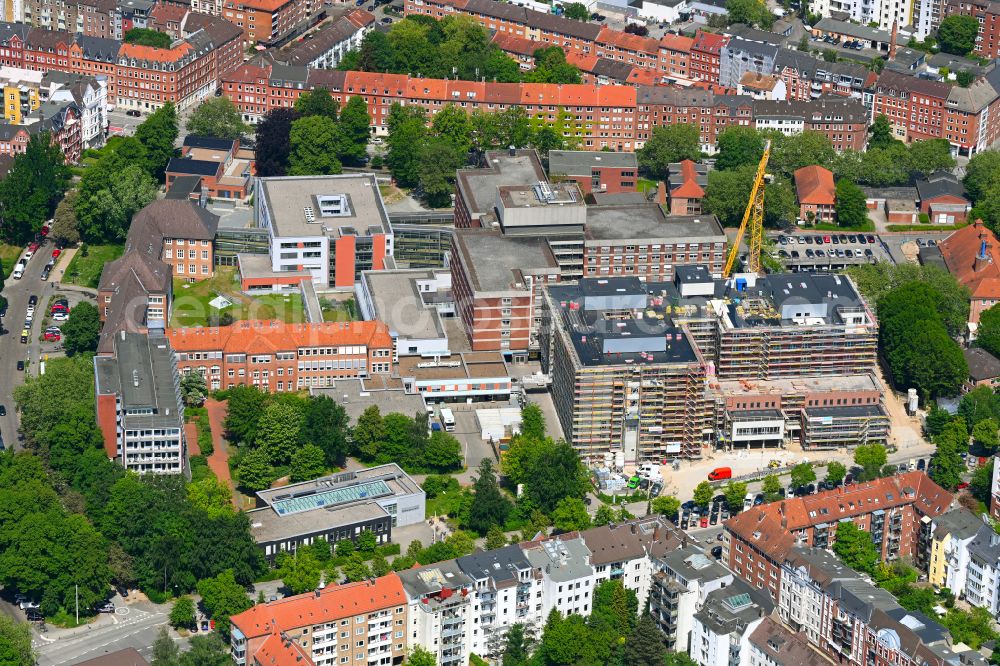 Aerial photograph Kiel - Construction site for the renovation of a building on the clinic premises of the hospital Staedtisches Krankenhaus on street Chemnitzstrasse in the district Schreventeich in Kiel in the state Schleswig-Holstein, Germany