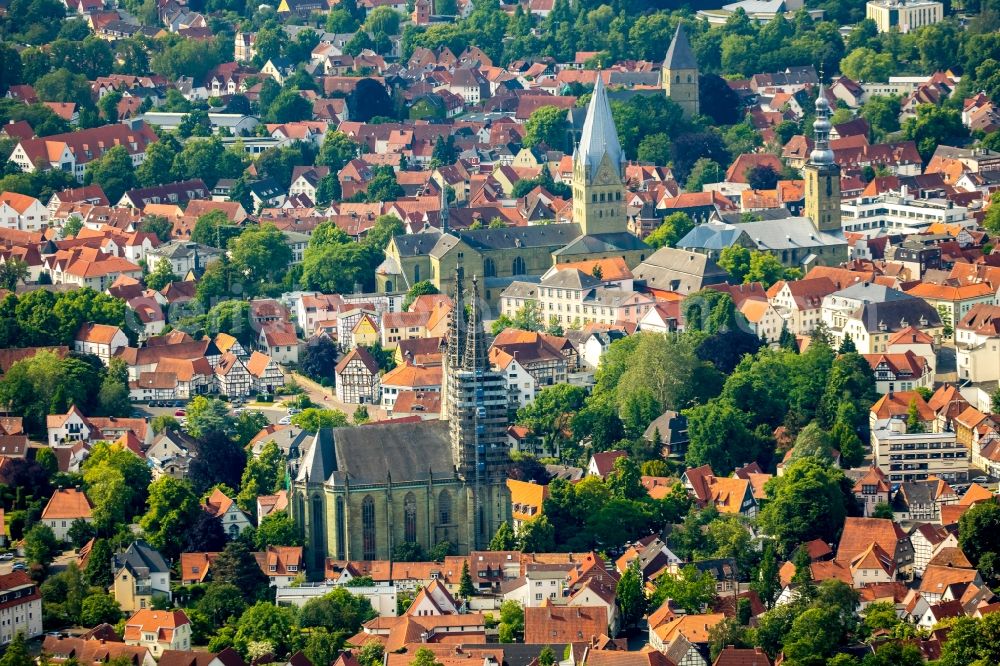 Soest from the bird's eye view: Construction site for renovation at the church building of the Sankt Maria zur Wiese in Soest in the federal state of North Rhine-Westphalia, Germany