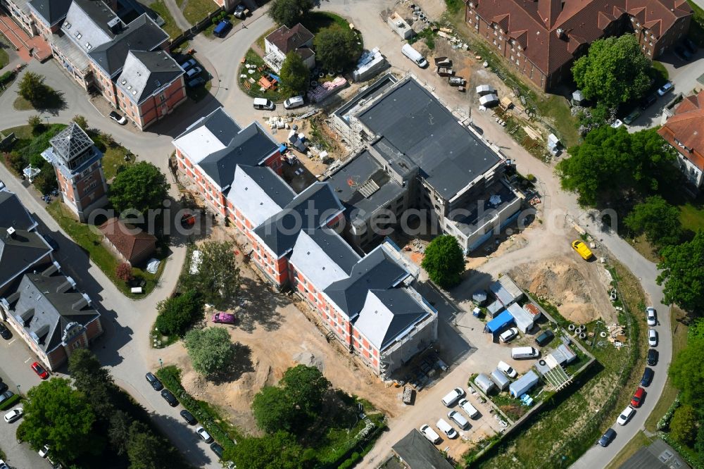 Aerial image Schwerin - Construction site for a renovation to the hospital grounds HELIOS Kliniken Schwerin on Wismarsche Strasse in Schwerin in the state Mecklenburg - Western Pomerania, Germany