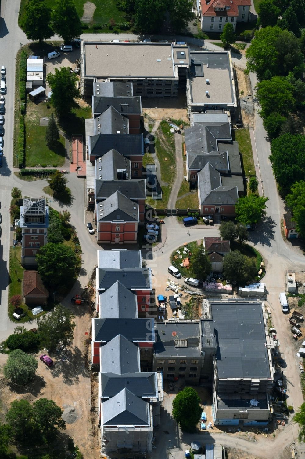 Schwerin from above - Construction site for a renovation to the hospital grounds HELIOS Kliniken Schwerin on Wismarsche Strasse in Schwerin in the state Mecklenburg - Western Pomerania, Germany