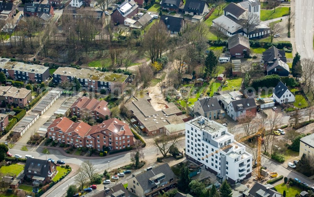 Aerial photograph Bottrop - Construction site for the renovation of a apartment building on Freiligrathstrasse in Bottrop in the state North Rhine-Westphalia, Germany