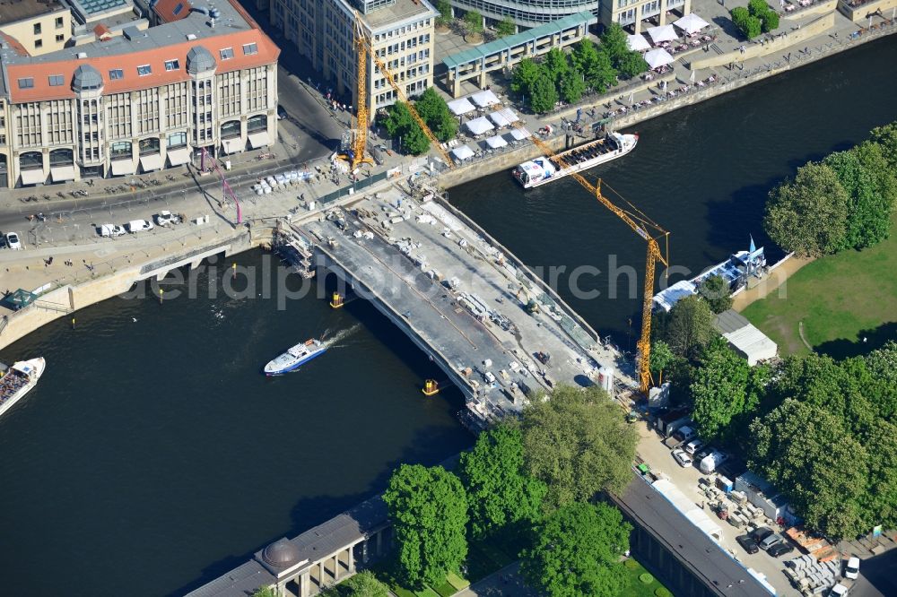 Berlin from the bird's eye view: Construction site for the rehabilitation and reconstruction of the bridge at the Friedrich Bodestraße the Museum Island in the Mitte district in Berlin