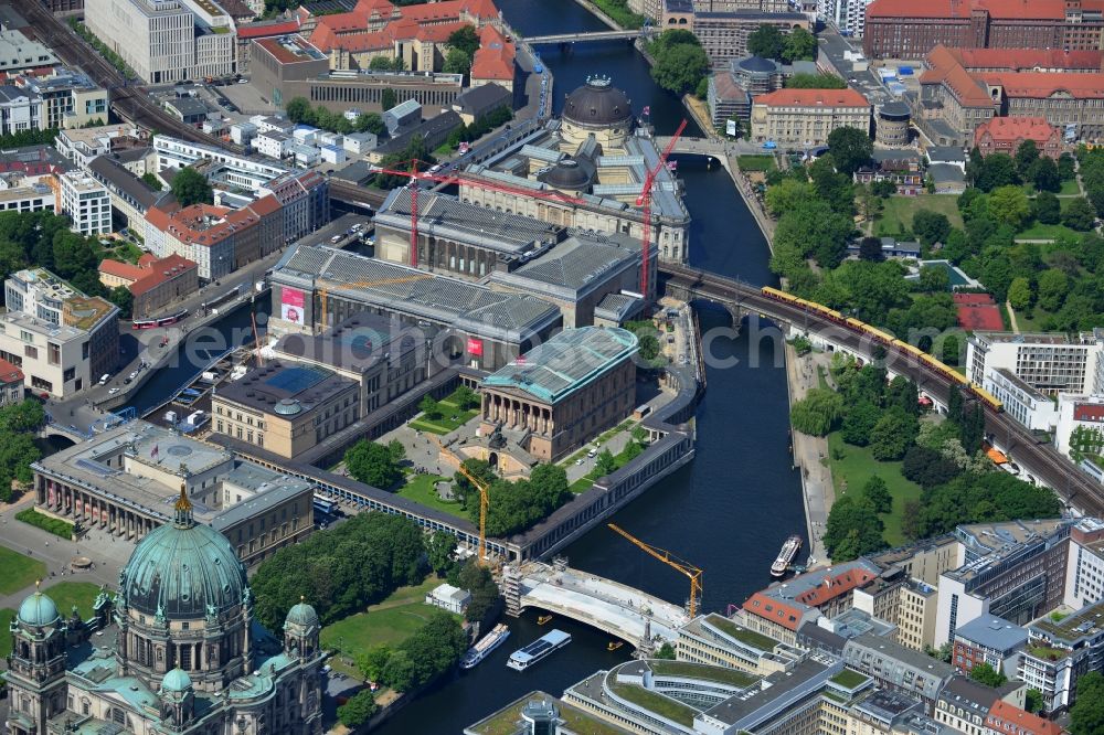 Aerial image Berlin - Construction site for the rehabilitation and reconstruction of the bridge at the Friedrich Bodestraße the Museum Island in the Mitte district in Berlin