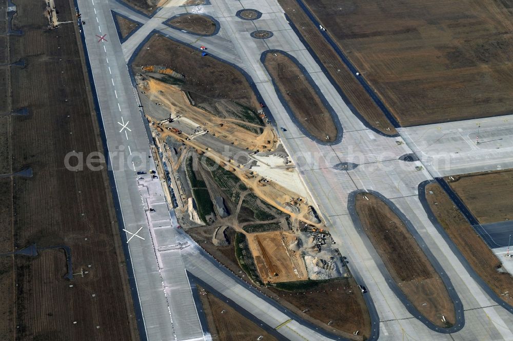 Aerial image Schönefeld - Construction site for the rehabilitation of the southern runway on the airport grounds of BER Airport in Schoenefeld in the state of Brandenburg, Germany