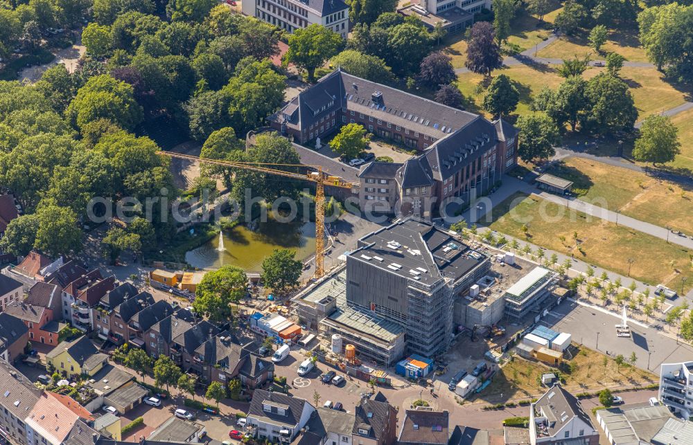 Dinslaken from above - Construction site for the renovation of the concert hall and theater-playhouse Kathrin-Tuerks-Halle on the D'Agen square in Dinslaken in the Ruhr area in the state North Rhine-Westphalia, Germany