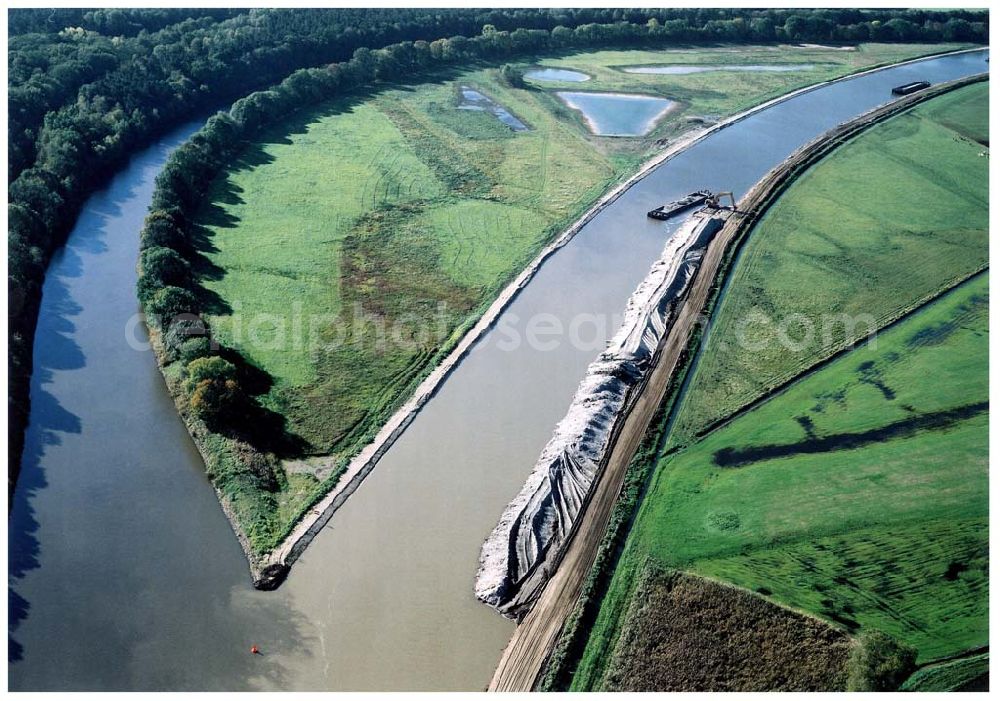 Parchau from above - Baustelle zur Umleitung des Elbe - Havel - Kanal im Bereich von Parchau.