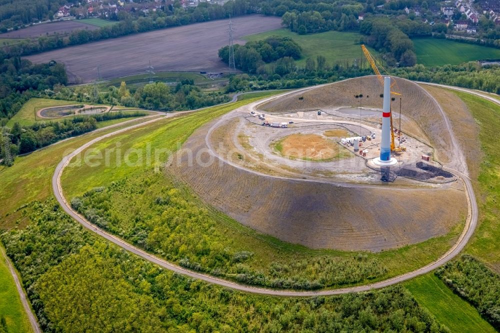 Aerial photograph Gladbeck - Construction site for wind turbine installation on the overburden dump hill of the Mottbruchhalde in Gladbeck at Ruhrgebiet in the state North Rhine-Westphalia, Germany