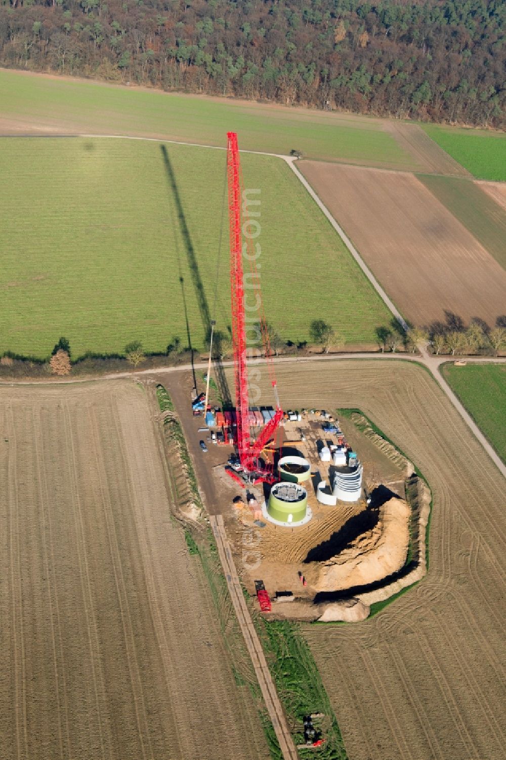 Aerial photograph Hatzenbühl - Construction site for wind turbine installation in Hatzenbuehl in the state Rhineland-Palatinate, Germany