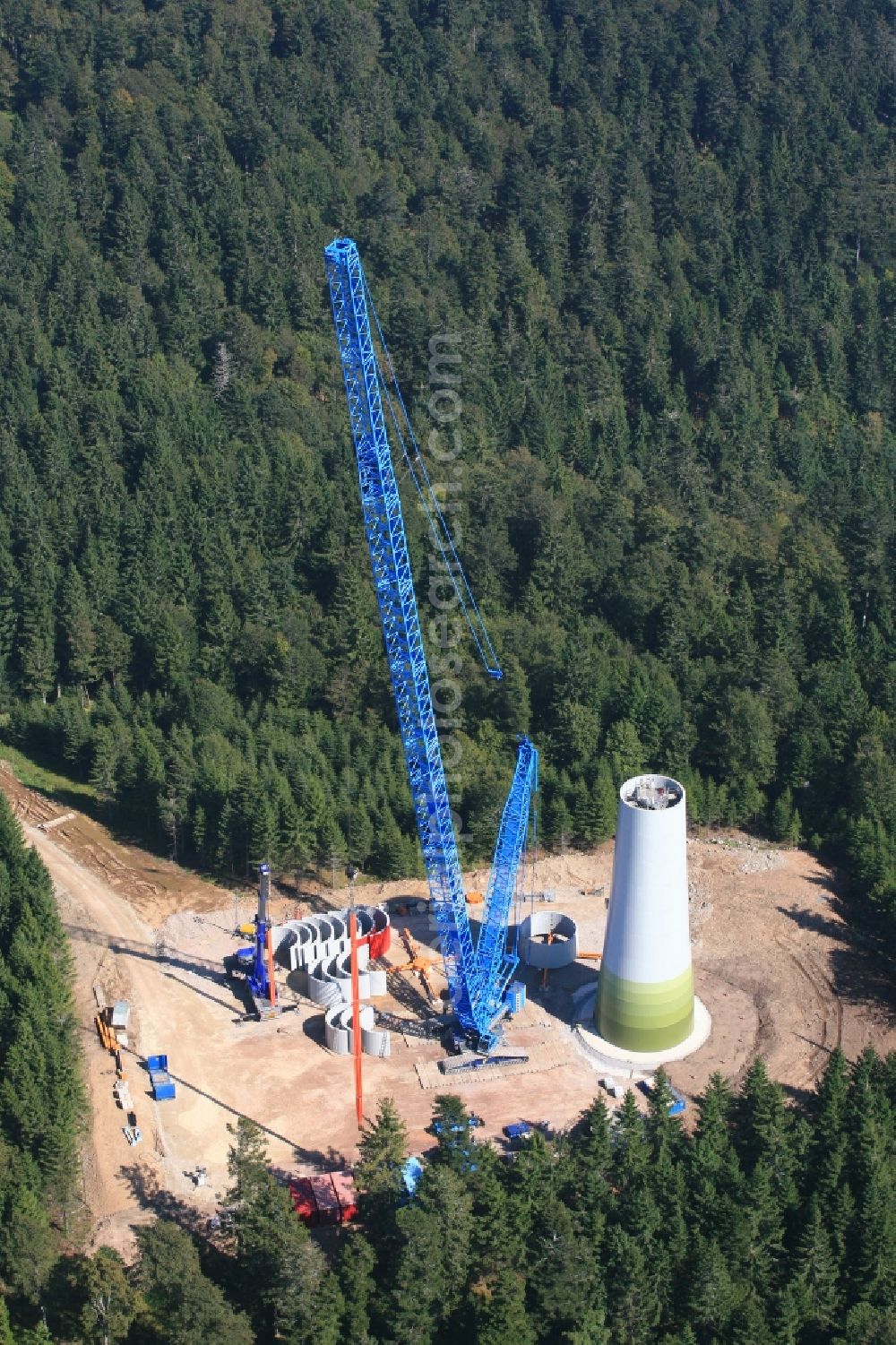 Gersbach from the bird's eye view: Construction site for wind turbine installation des Windkraftanlagenbauers Enercon GmbH on the mountain top of the Rohrenkopf in the Black Forest in Gersbach in the state Baden-Wuerttemberg