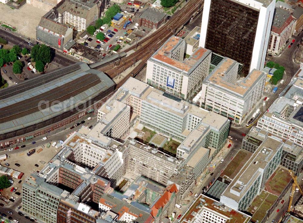 Aerial image Berlin - Baustellen am Bahnhof Friedrichstraße in Mitte. BERLIN 16.Mai 2002