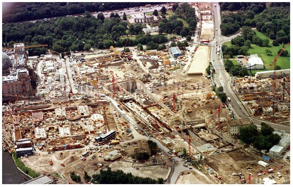 Aerial image Berlin - Baustellen am Berliner Reichstag / Spreebogen in Berlin - Tiergarten.