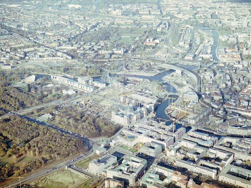 Aerial photograph Berlin - Tiergarten - Baustellen am Berliner Reichstag / Spreebogen - Regierungsviertel in Berlin - Tiergarten.