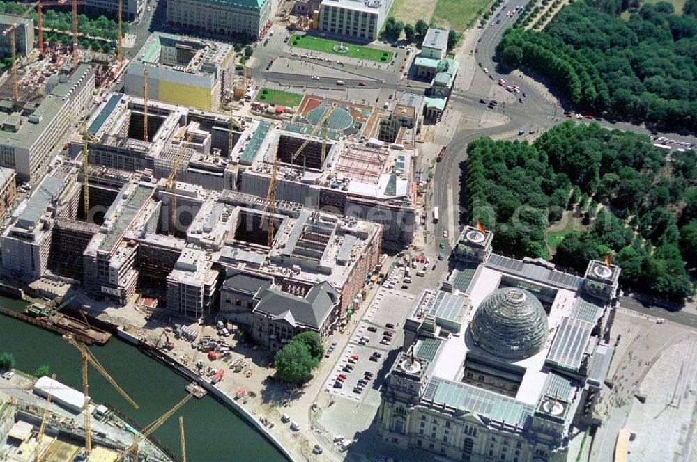 Aerial photograph Berlin Mitte - Construction of federal buildings in the Marie-Elisabeth-Lüders-Haus in Berlin's government district in the state of Berlin